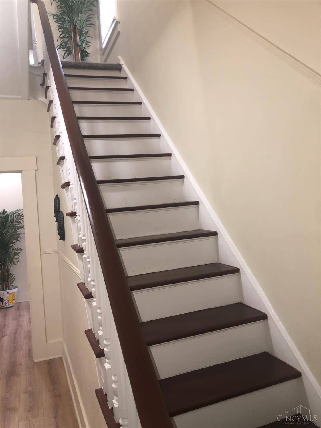 Cincinnati, OH 45237,1216 Regent Ave