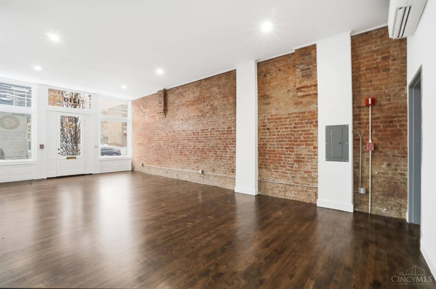 Cincinnati, OH 45202,1210 Sycamore St