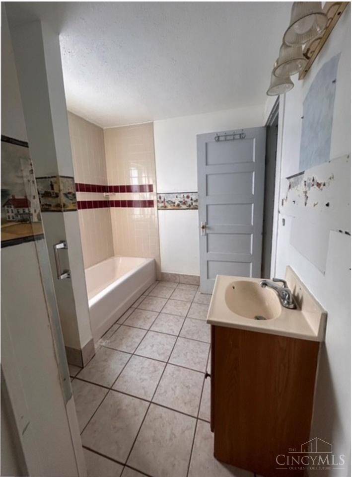 Hamilton, OH 45011,210 Bond Ave