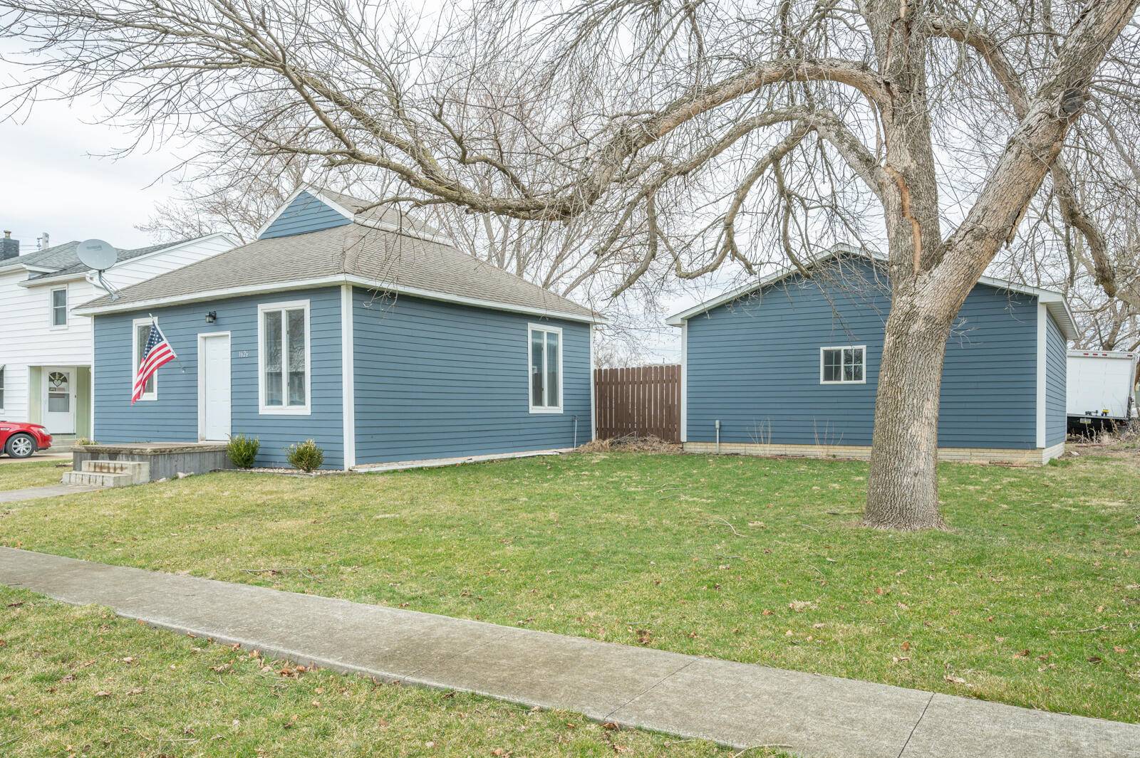 Ellsworth, IA 50075,1626 Desota ST