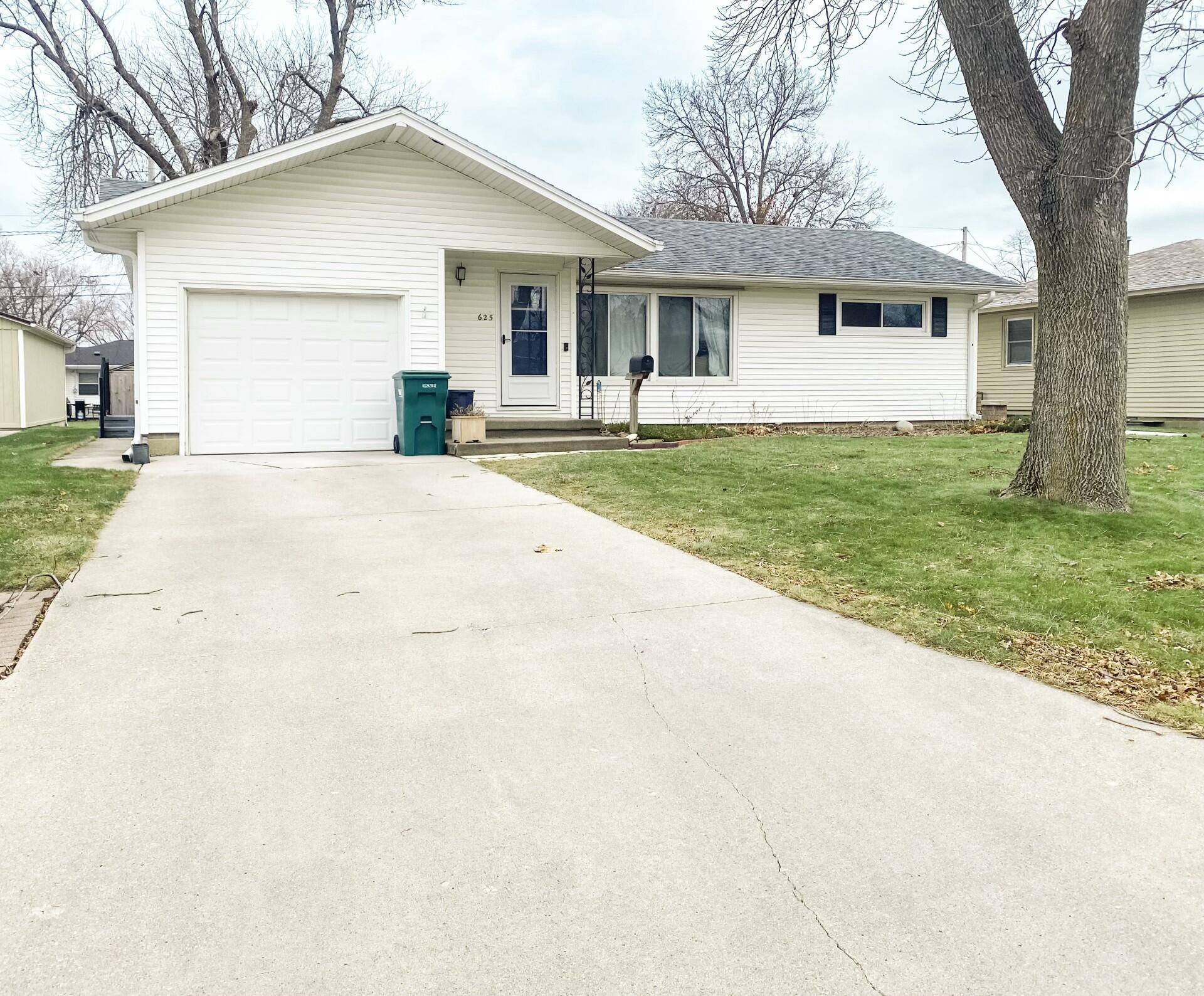 Nevada, IA 50201,625 15th St PL