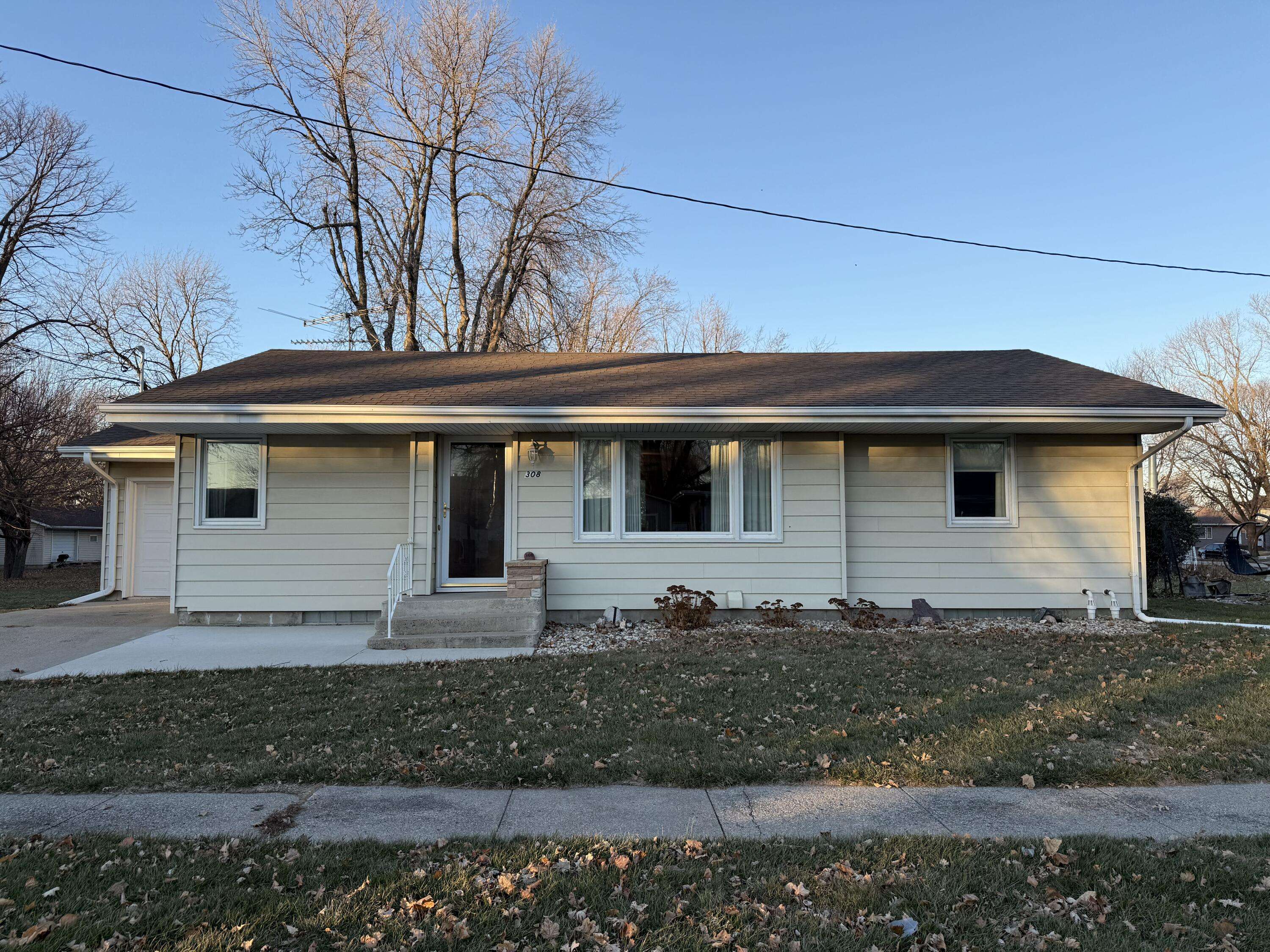 Lytton, IA 50561,308 4th ST