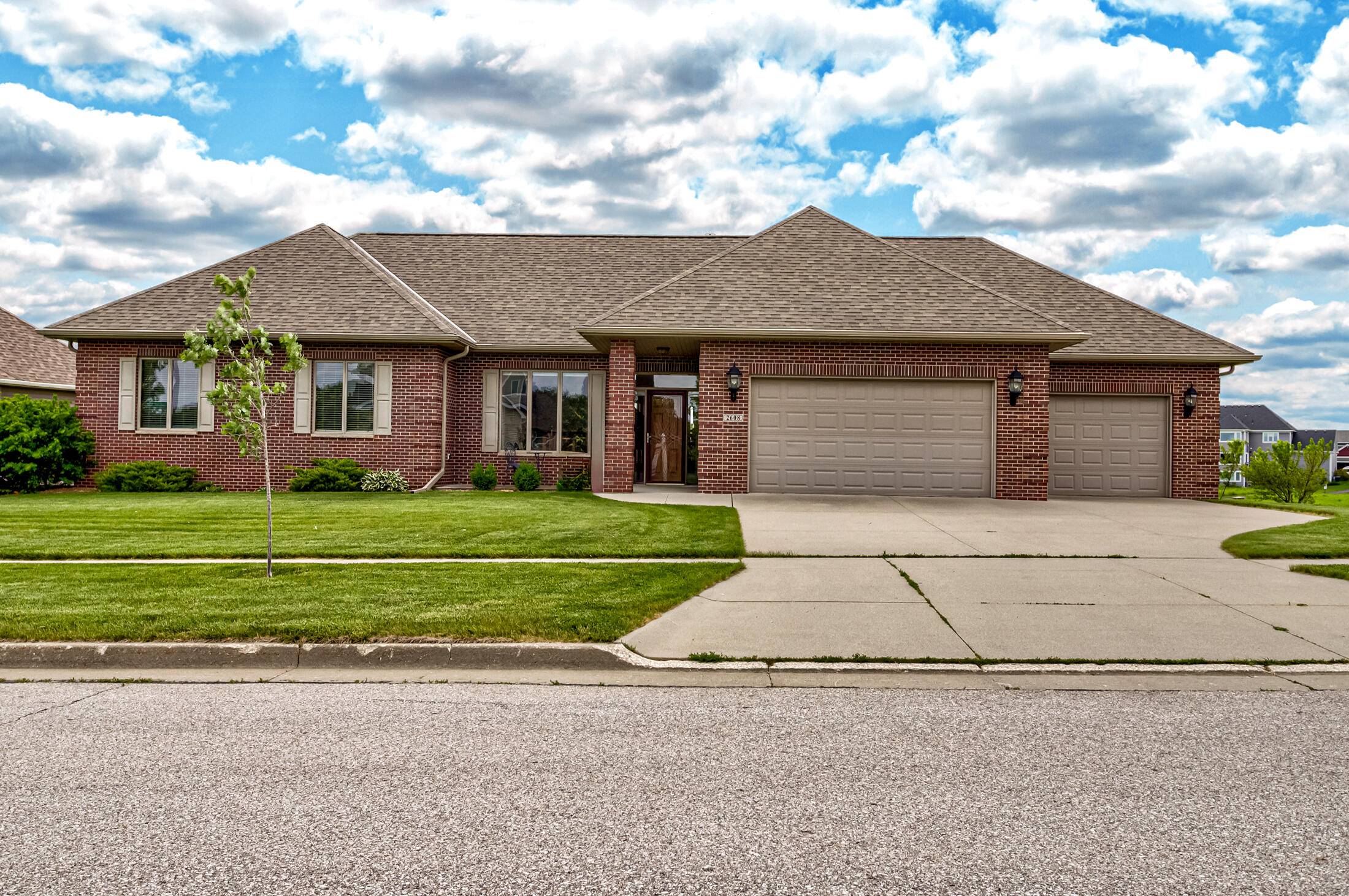 Ames, IA 50014,2608 Cottonwood RD