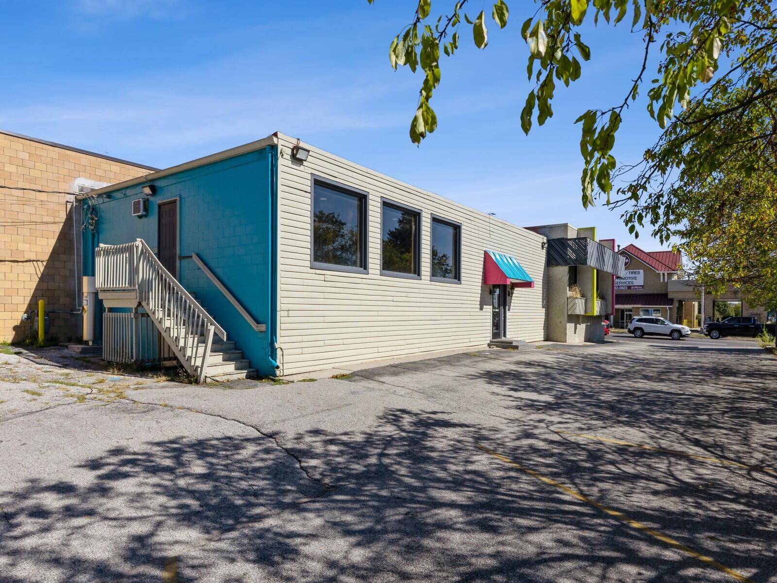 Ames, IA 50010,217 S Duff AVE