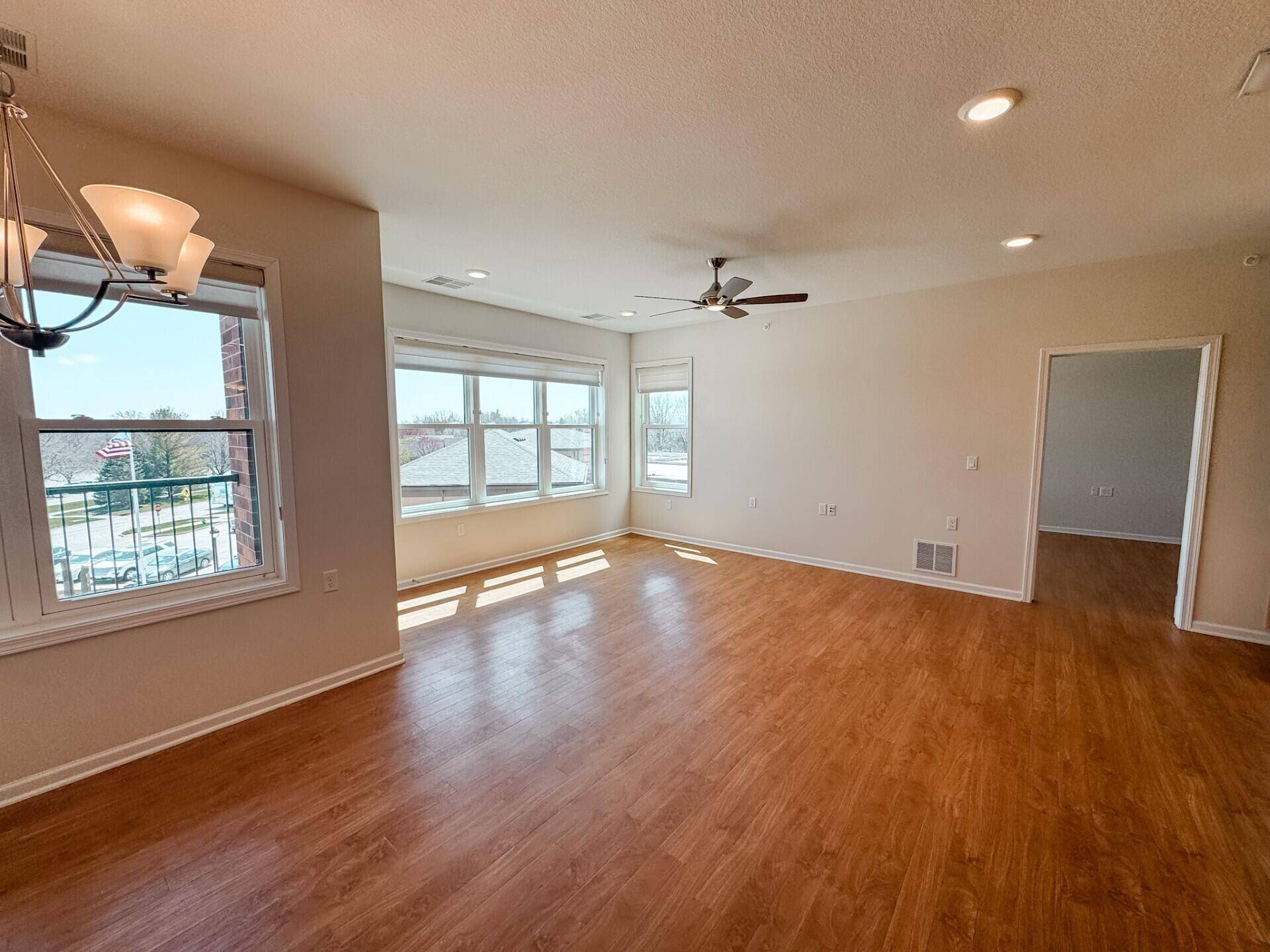 Ames, IA 50014,2205 Green Hills DR #1304
