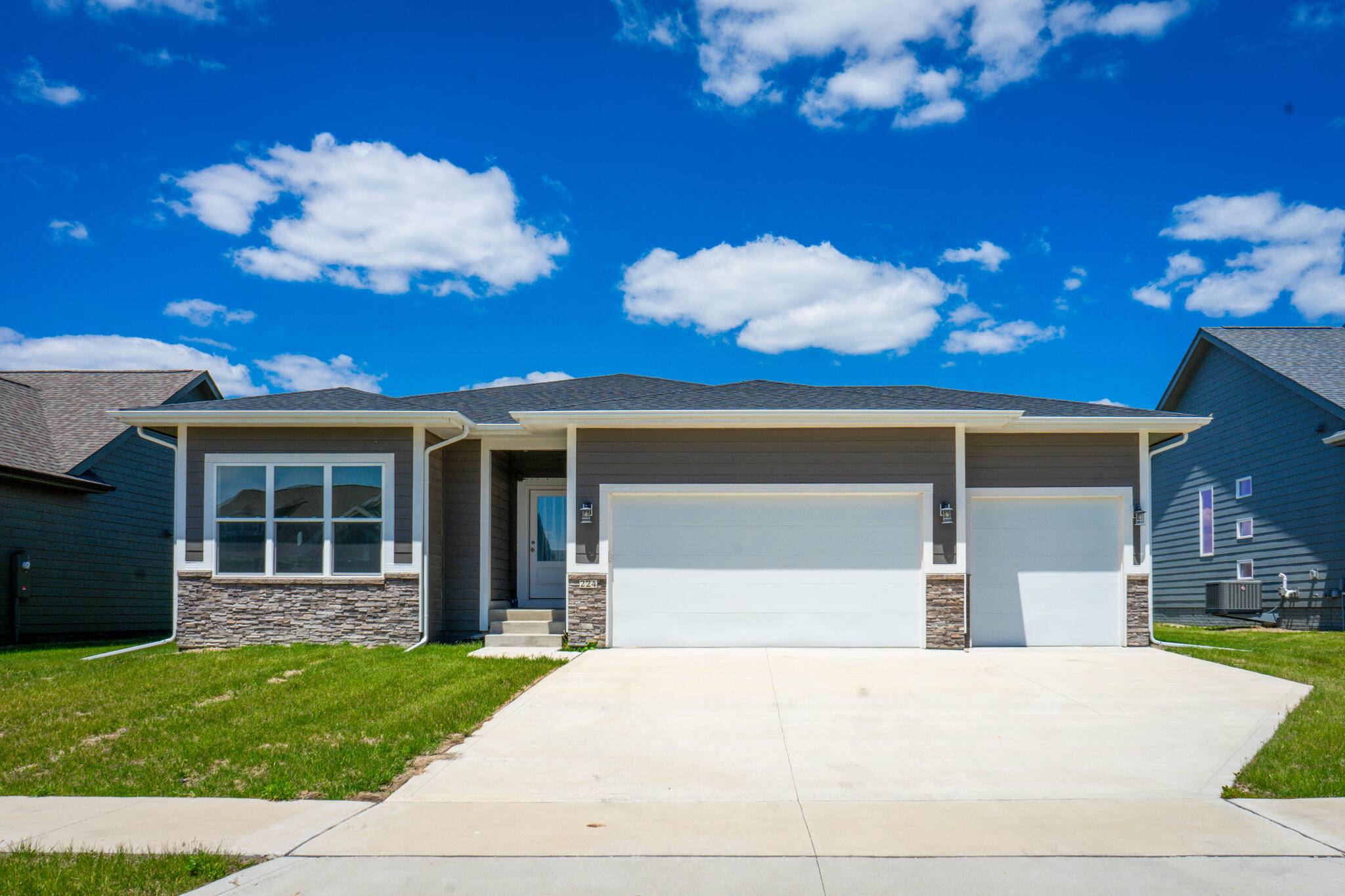 Bondurant, IA 50035,224 11th CT NW