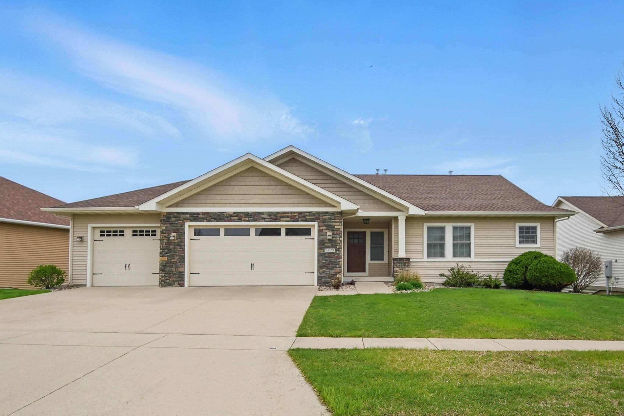 Ames, IA 50014,5327 Tabor DR