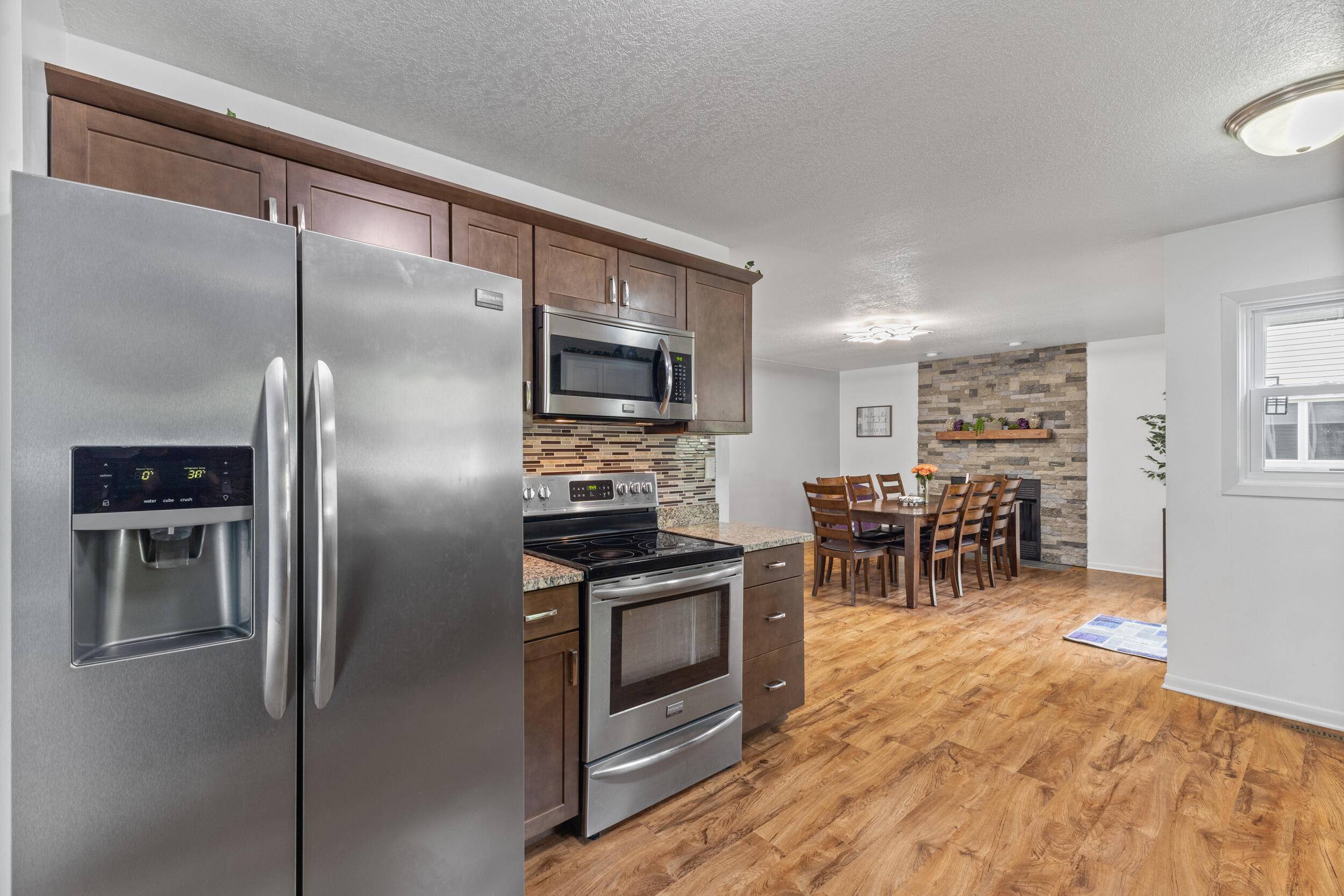 Ankeny, IA 50021,727 SE Richland CT