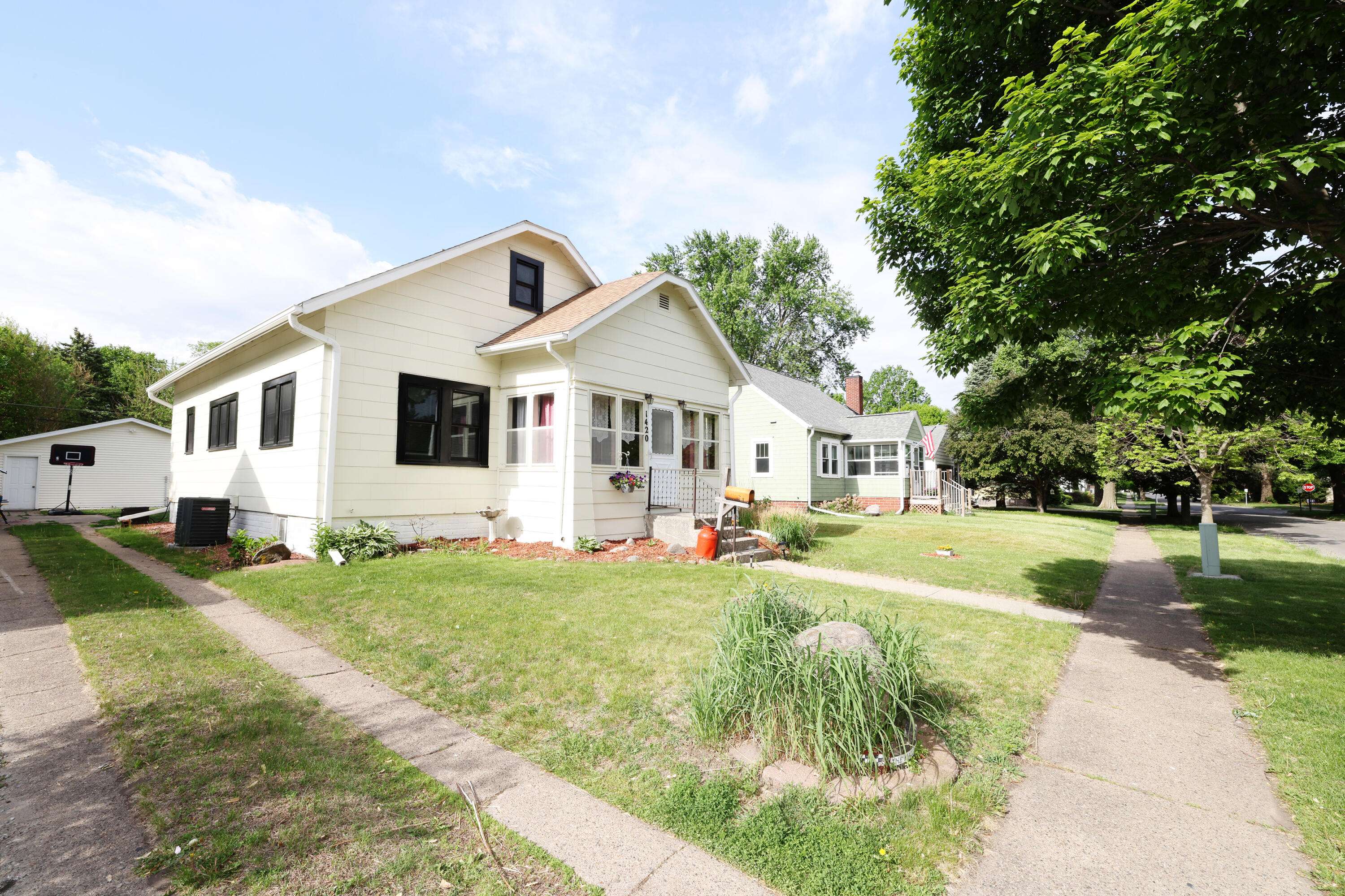 Boone, IA 50036,1420 1st ST