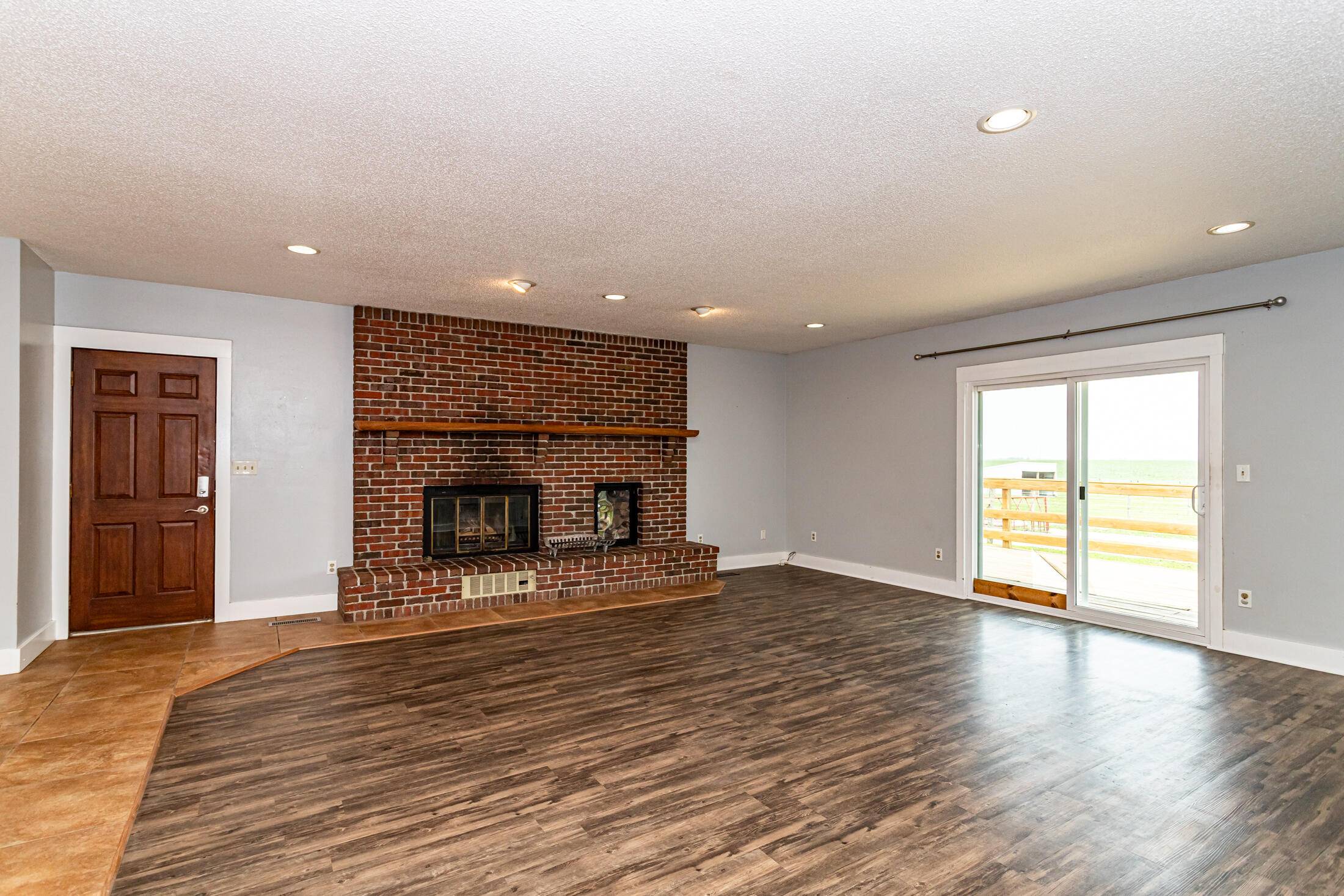 Nevada, IA 50201,2301 5th ST