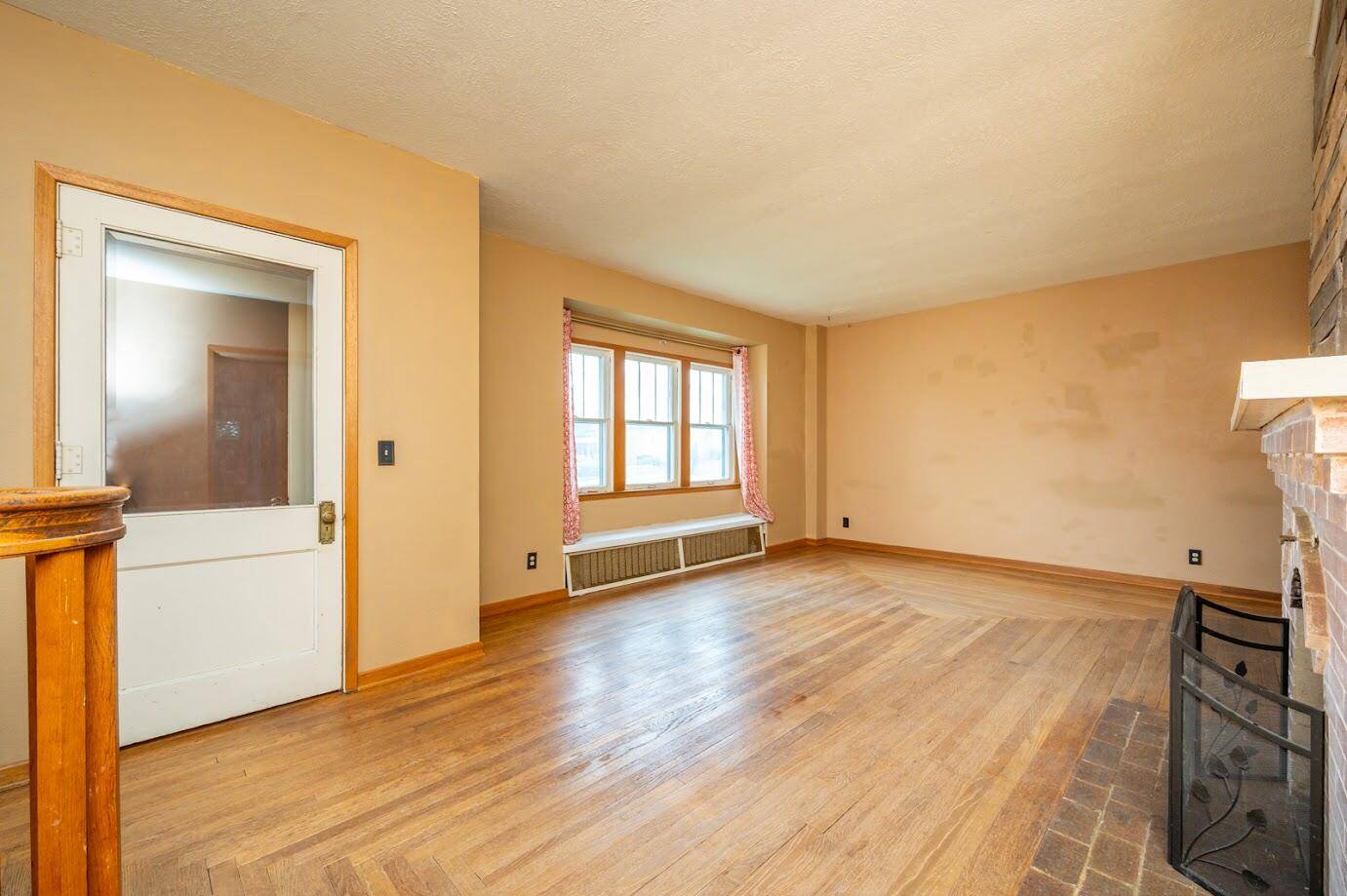 Osceola, IA 50213,116 W Grant ST