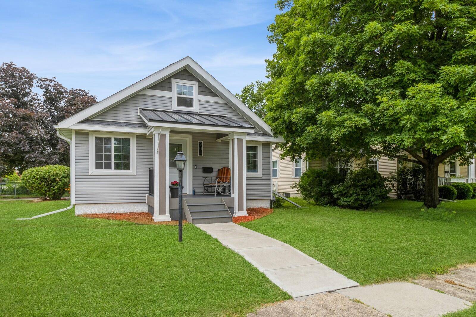 Nevada, IA 50201,904 11th ST