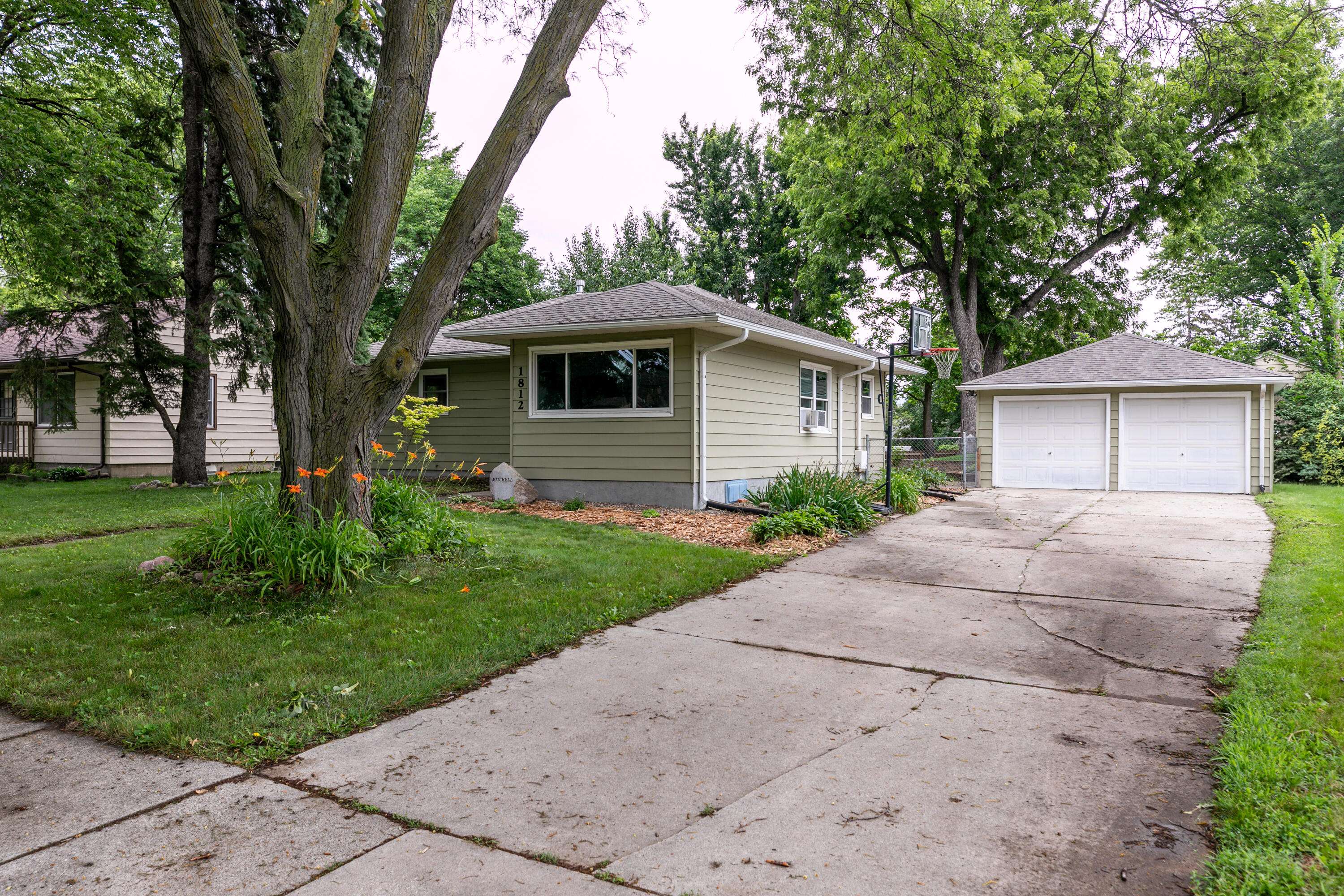 Ames, IA 50010,1812 Clark AVE