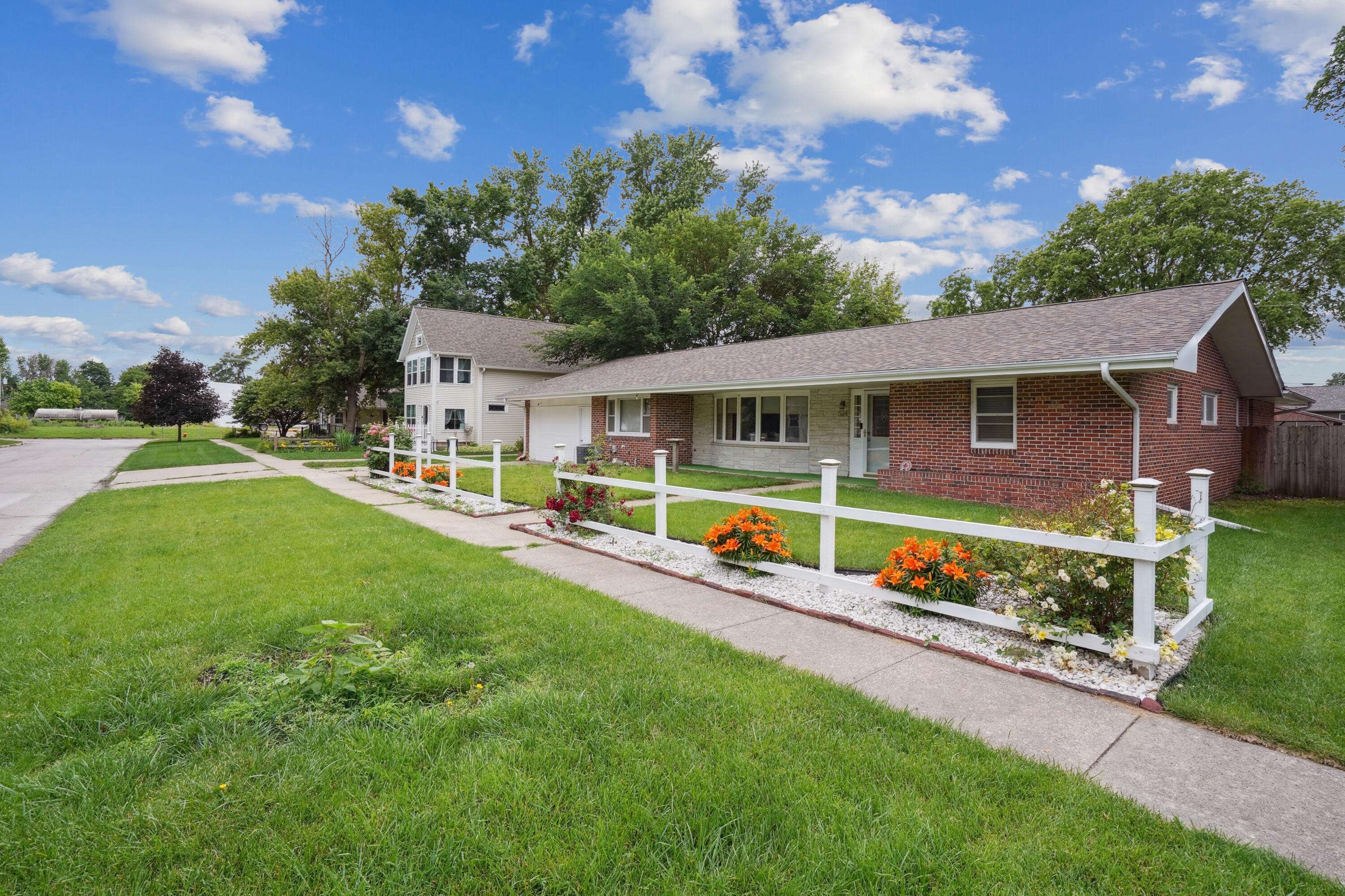 Nevada, IA 50201,524 10th ST
