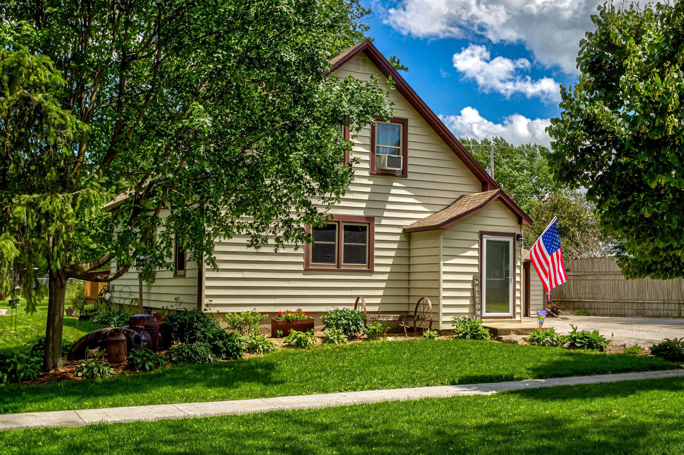 Roland, IA 50236,118 N Martha ST