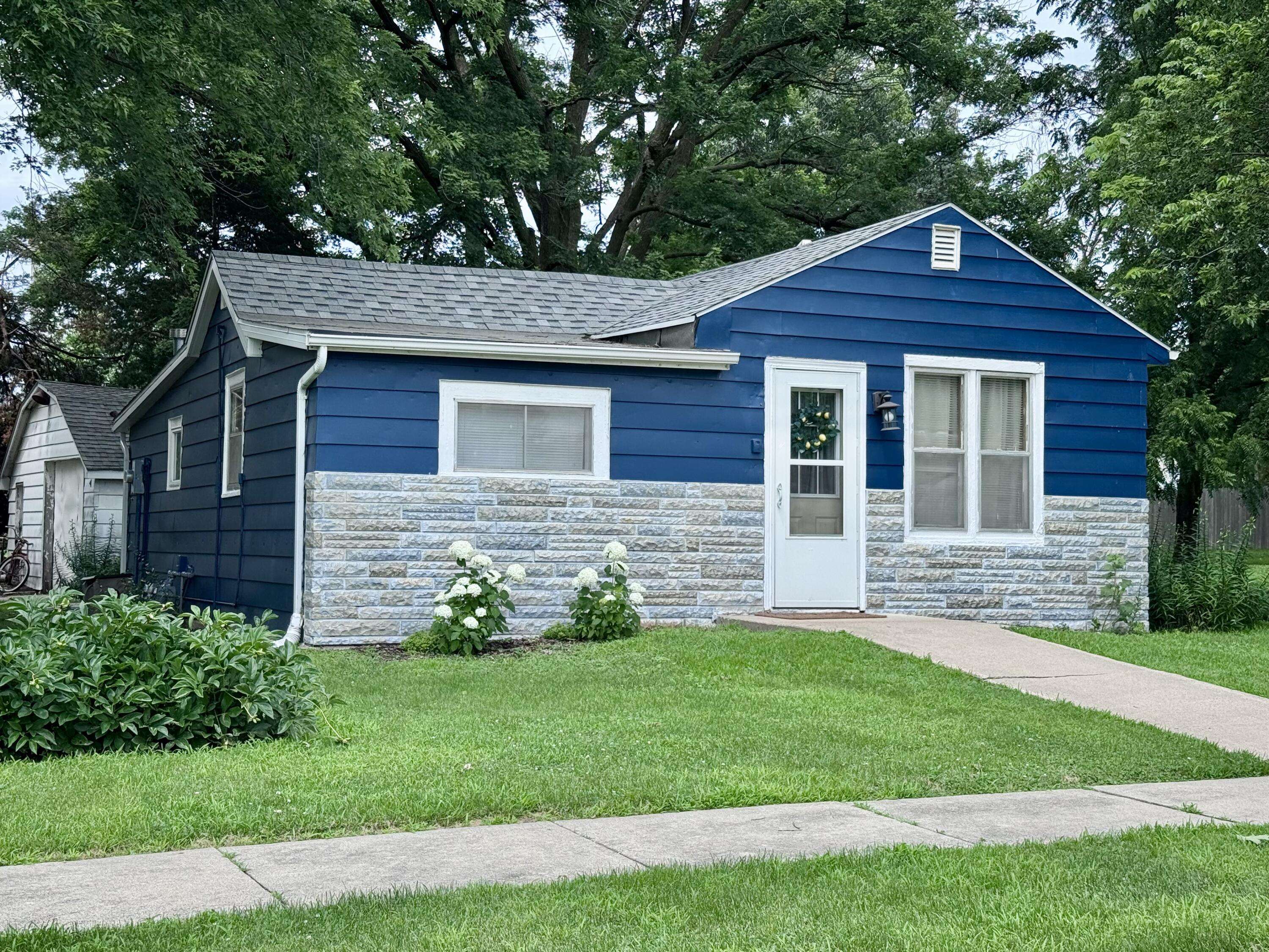 Boone, IA 50036,2003 Carroll ST