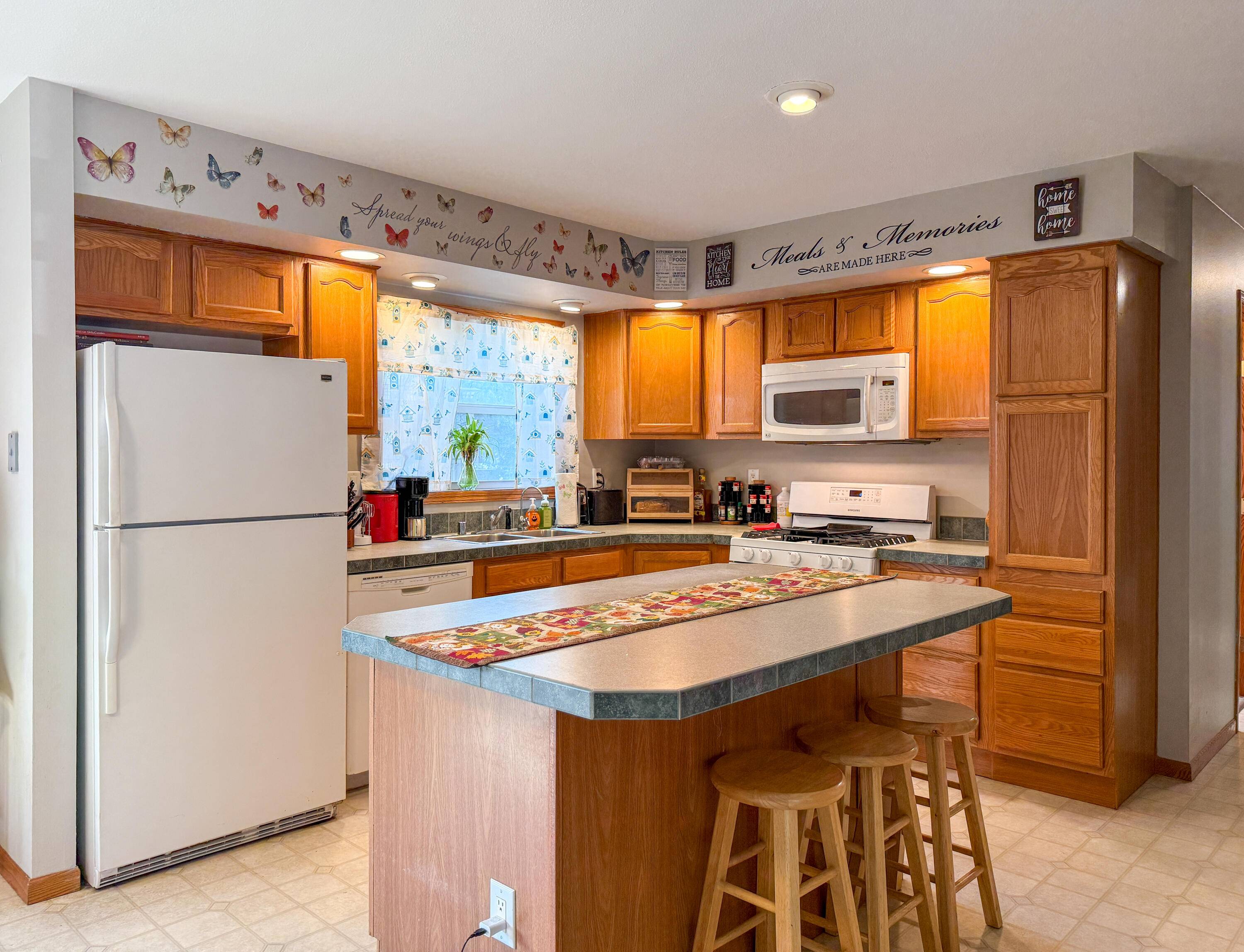 Boone, IA 50036,121 S State ST