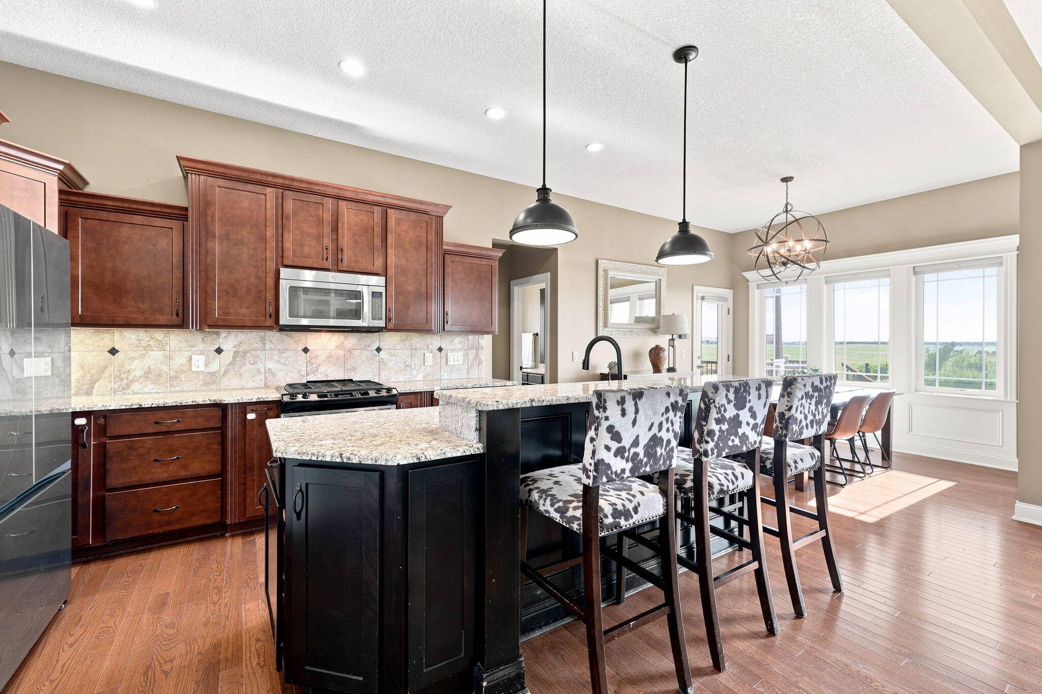 3401 Red Fox RD, Ames, IA 50014