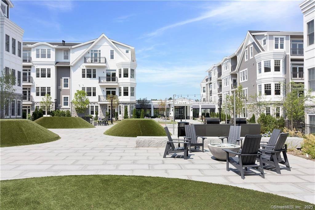 New Canaan, CT 06840,180 Park Street #201