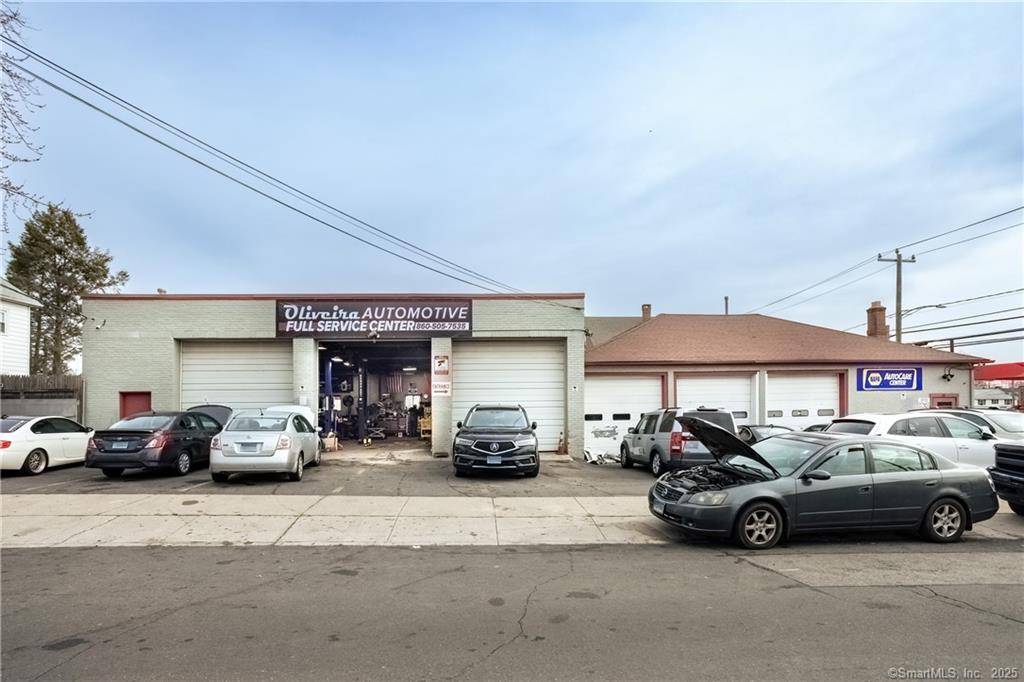 New Britain, CT 06051,311 Oak Street