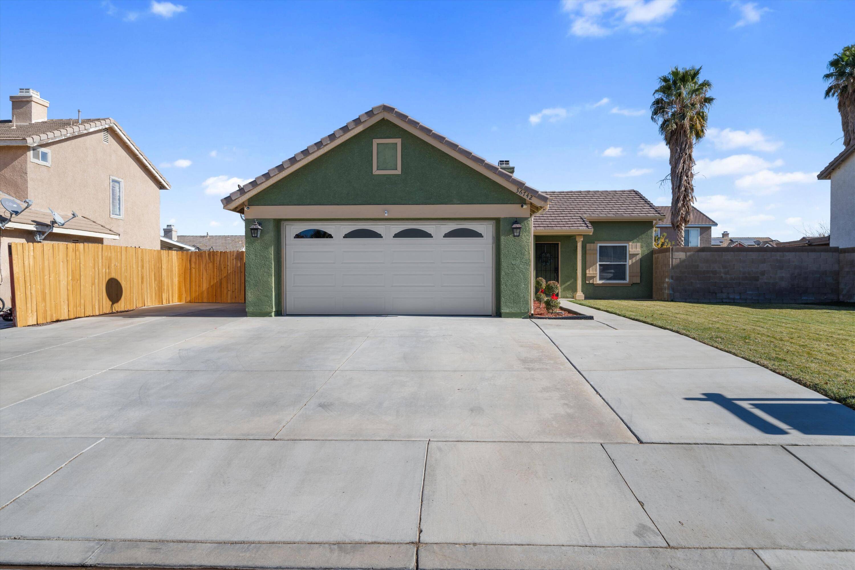 Palmdale, CA 93552,36742 Solvay ST