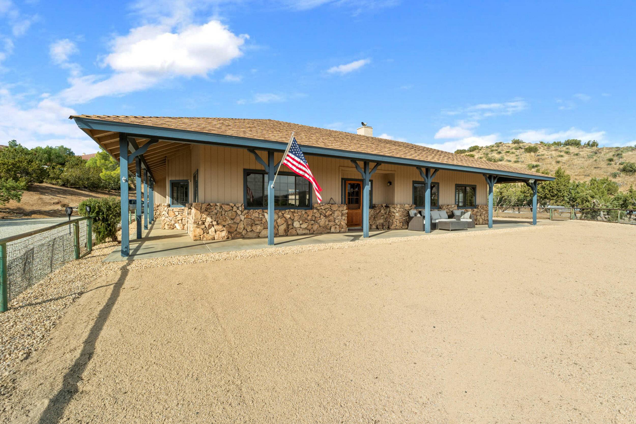 Agua Dulce, CA 91390,6535 Juniper Crest RD