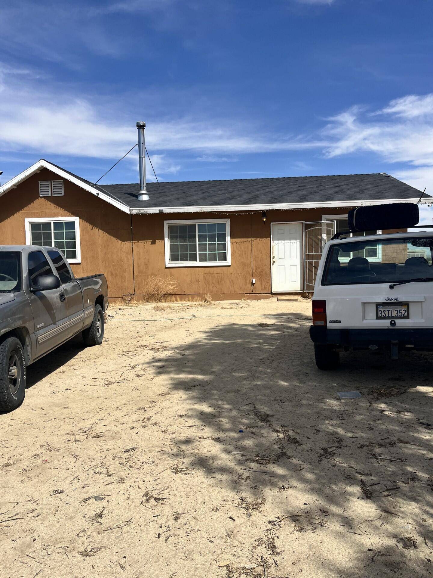 Palmdale, CA 93591,19507 E E Avenue Q