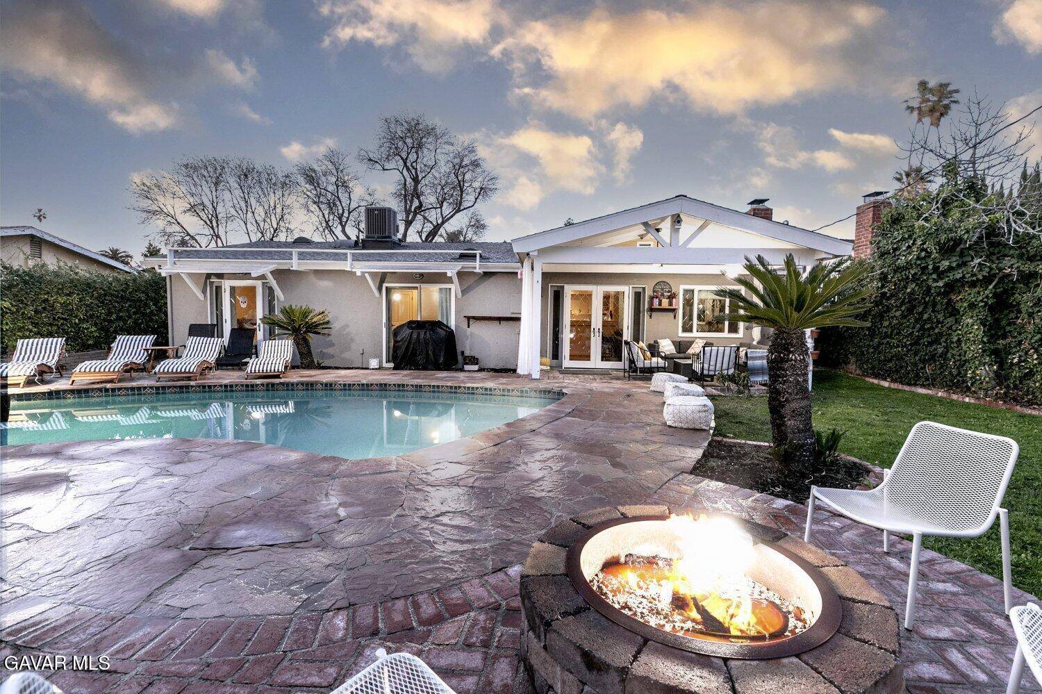 Northridge, CA 91324,18620 Eccles ST