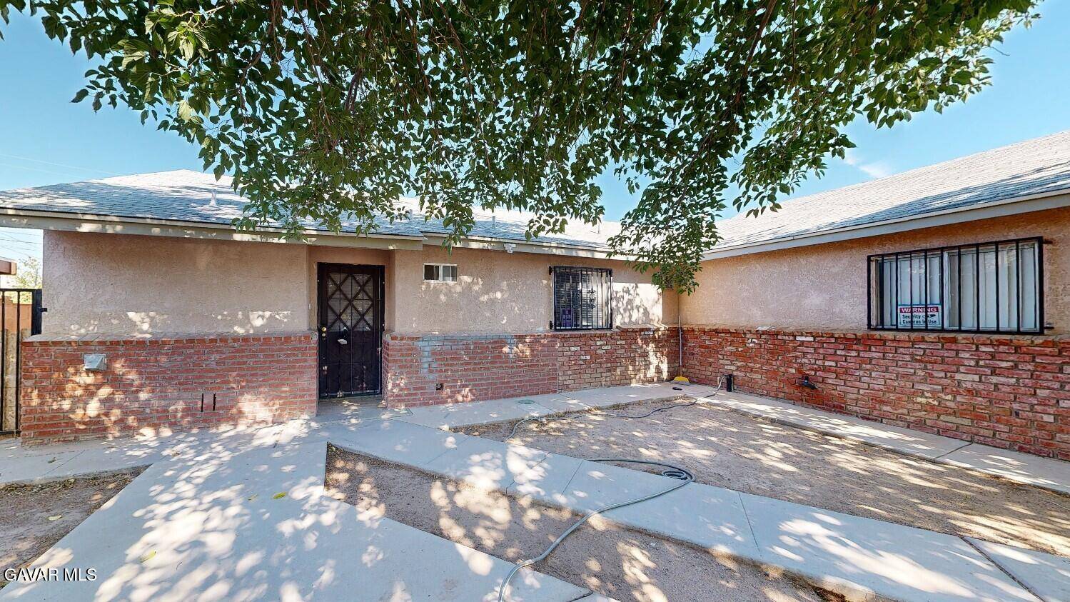 Palmdale, CA 93550,38539 E 35th ST