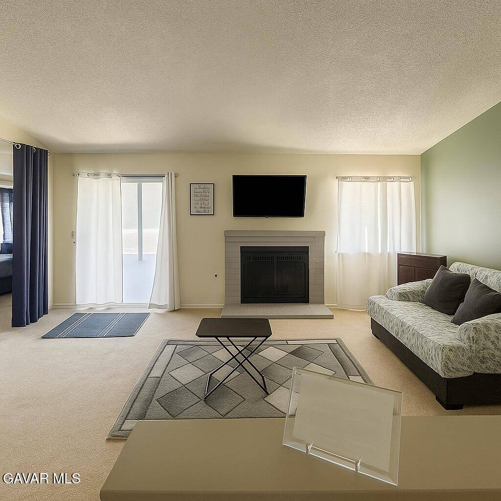 Palmdale, CA 93591,39928 E 179th ST