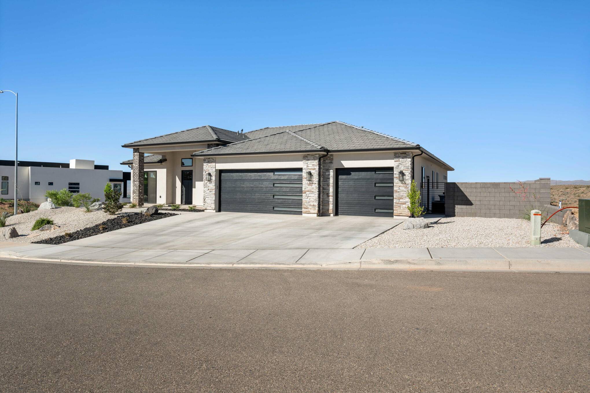 St George, UT 84770,991 Grand Heights DR