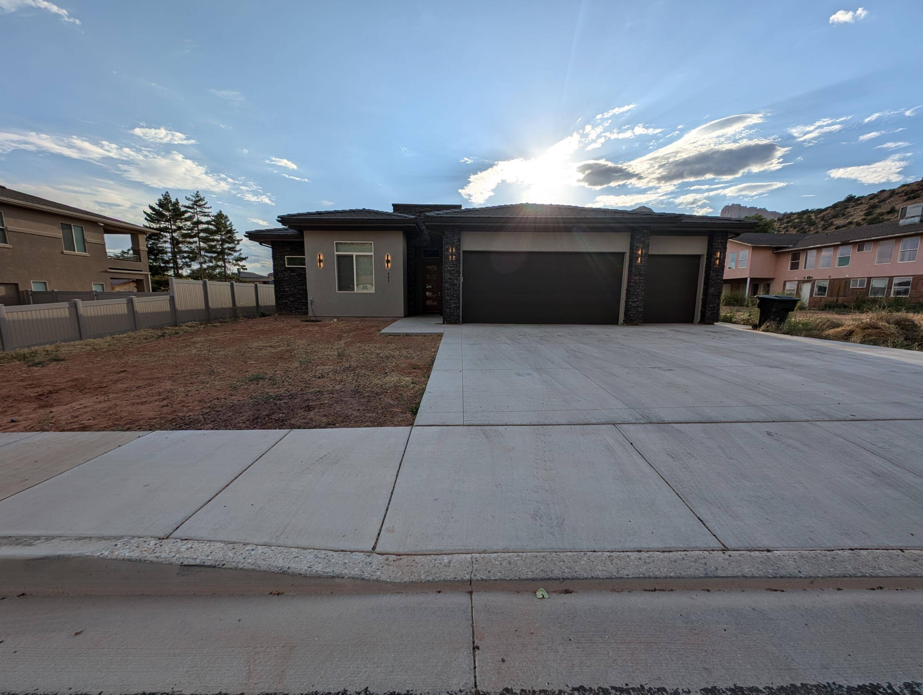 Hildale, UT 84784,965 N Canyon