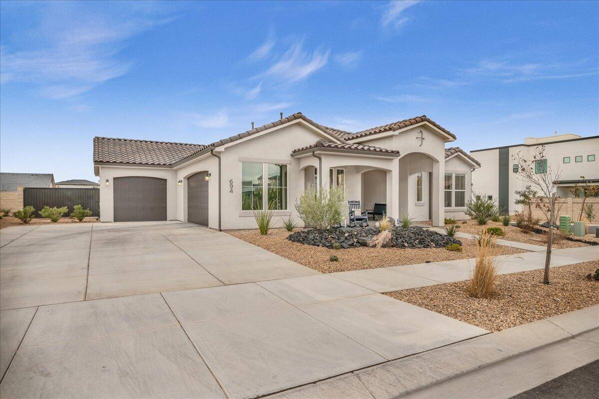 St George, UT 84790,694 Juniper Hill DR