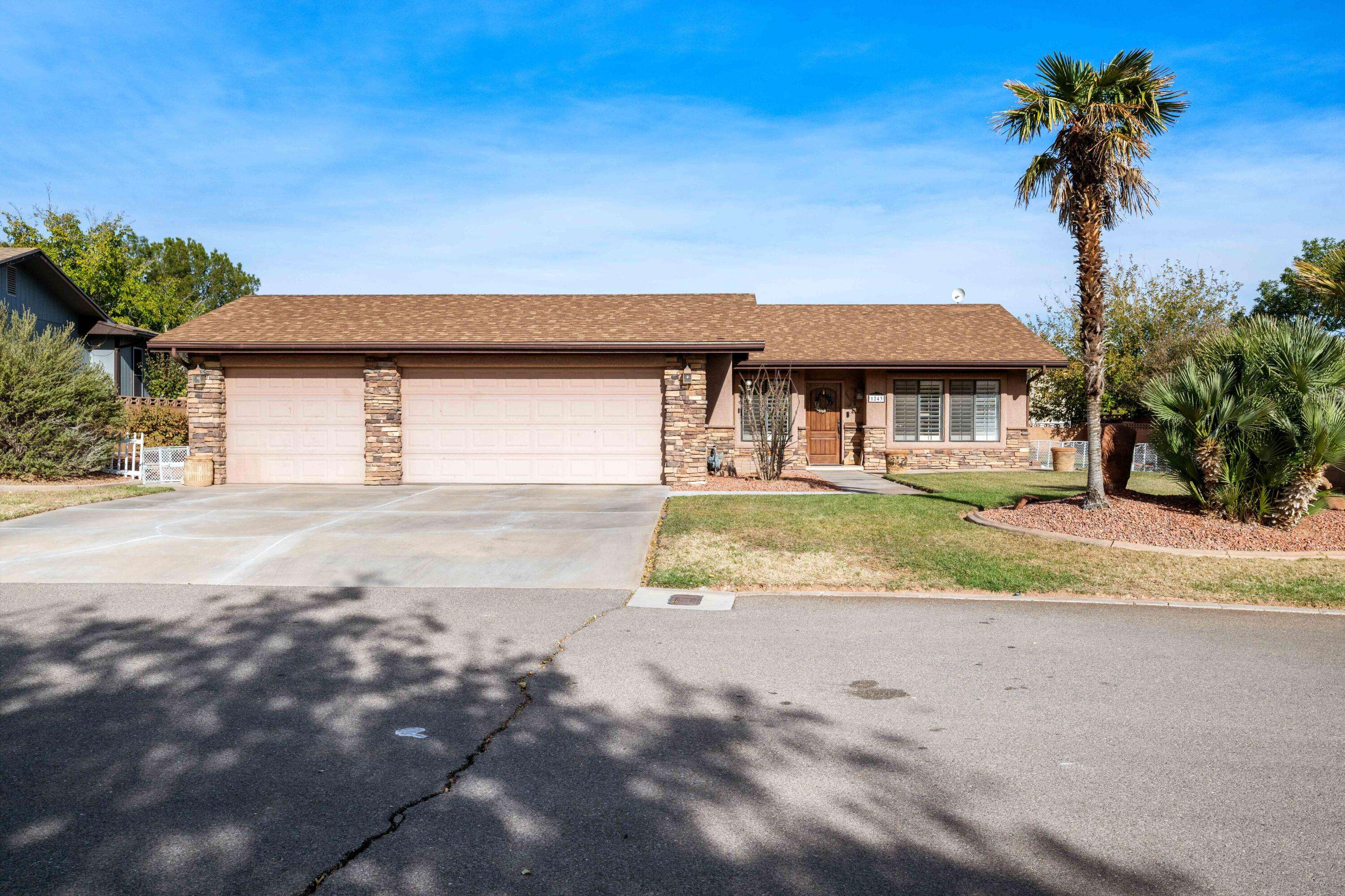 St George, UT 84790,1243 E Mahogany CIR