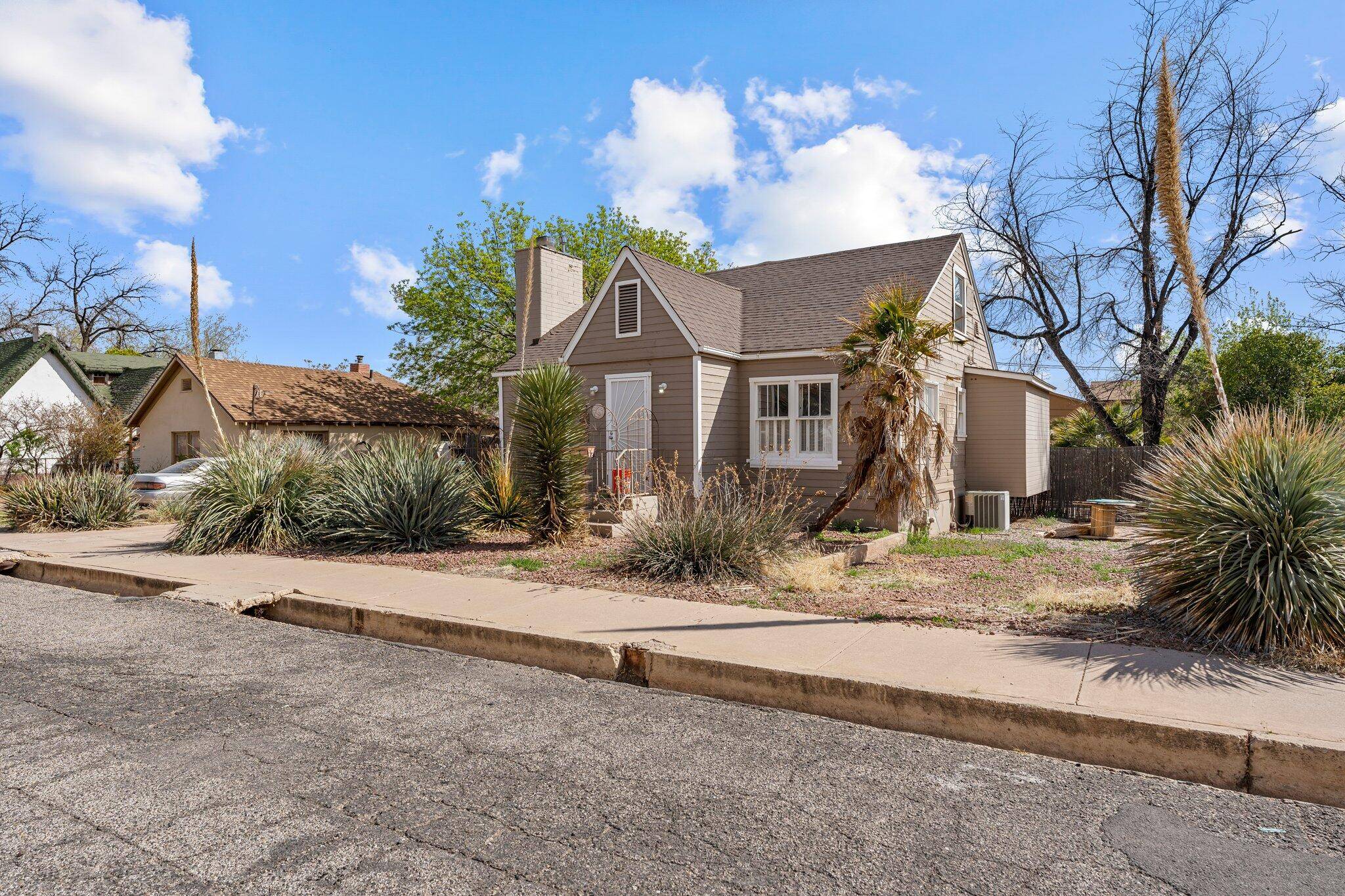 St George, UT 84770,31 W 200 S