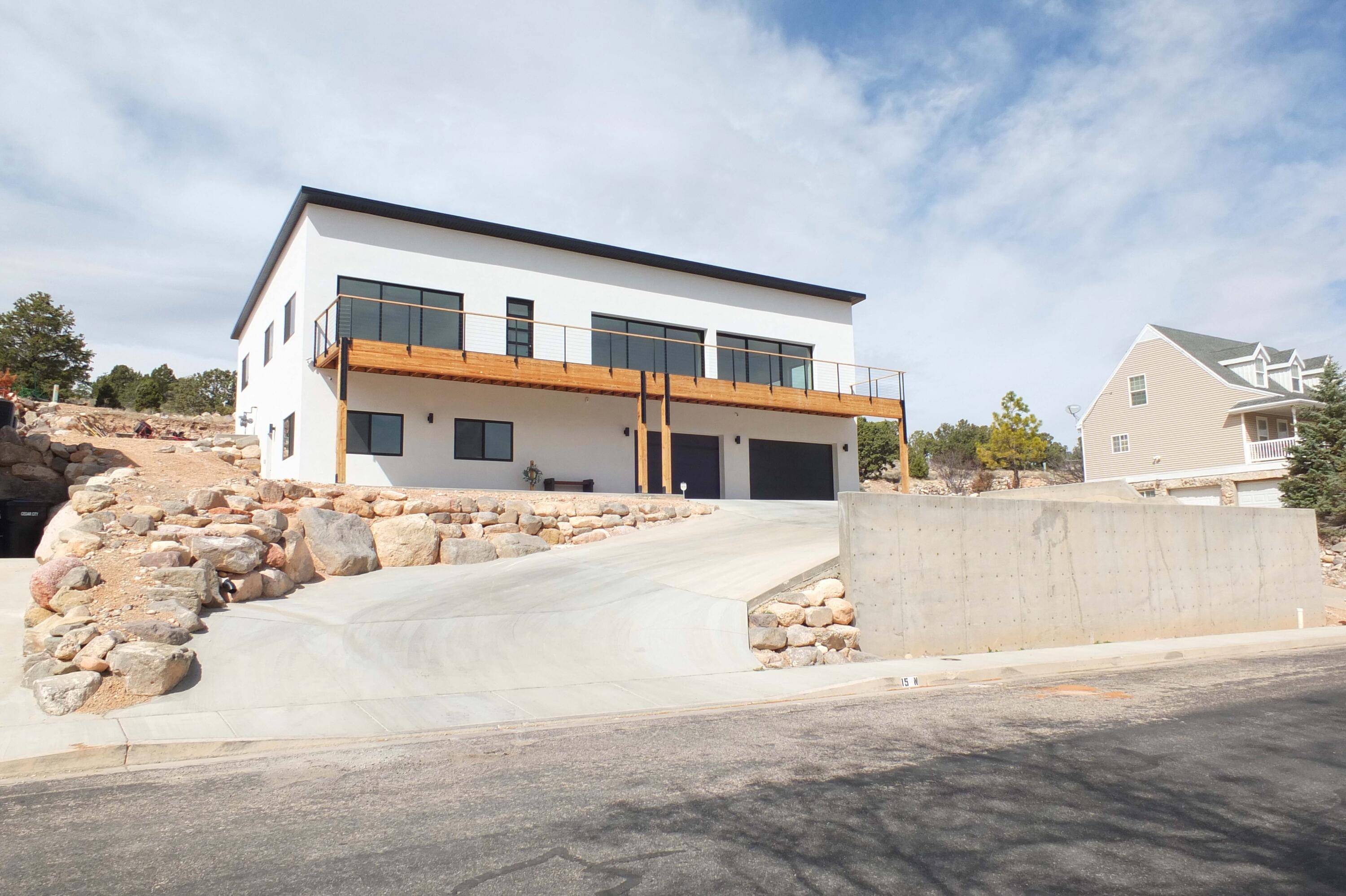 Cedar City, UT 84720,15 N 2380 W W