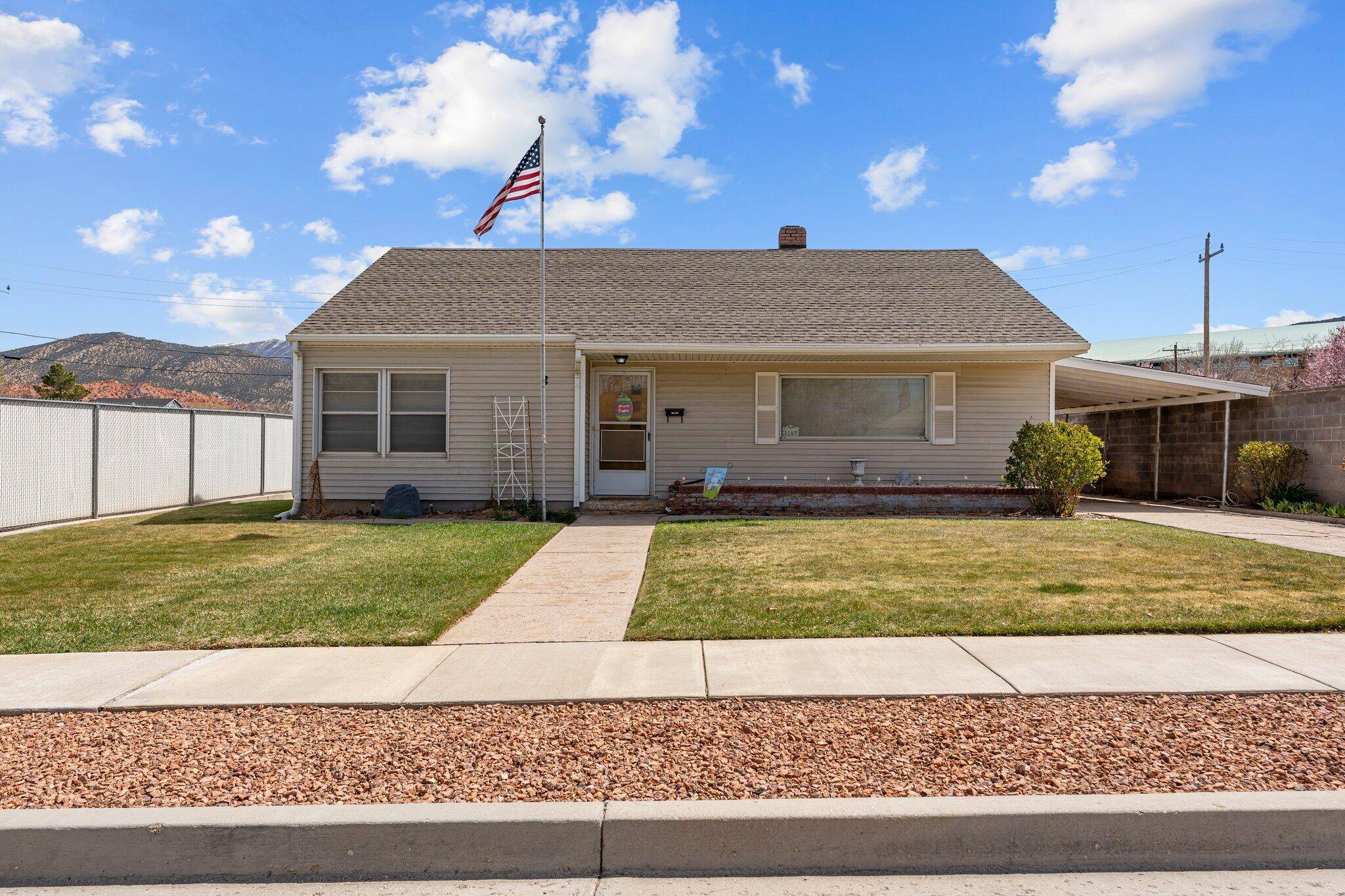 Cedar City, UT 84720,114 N 700 W