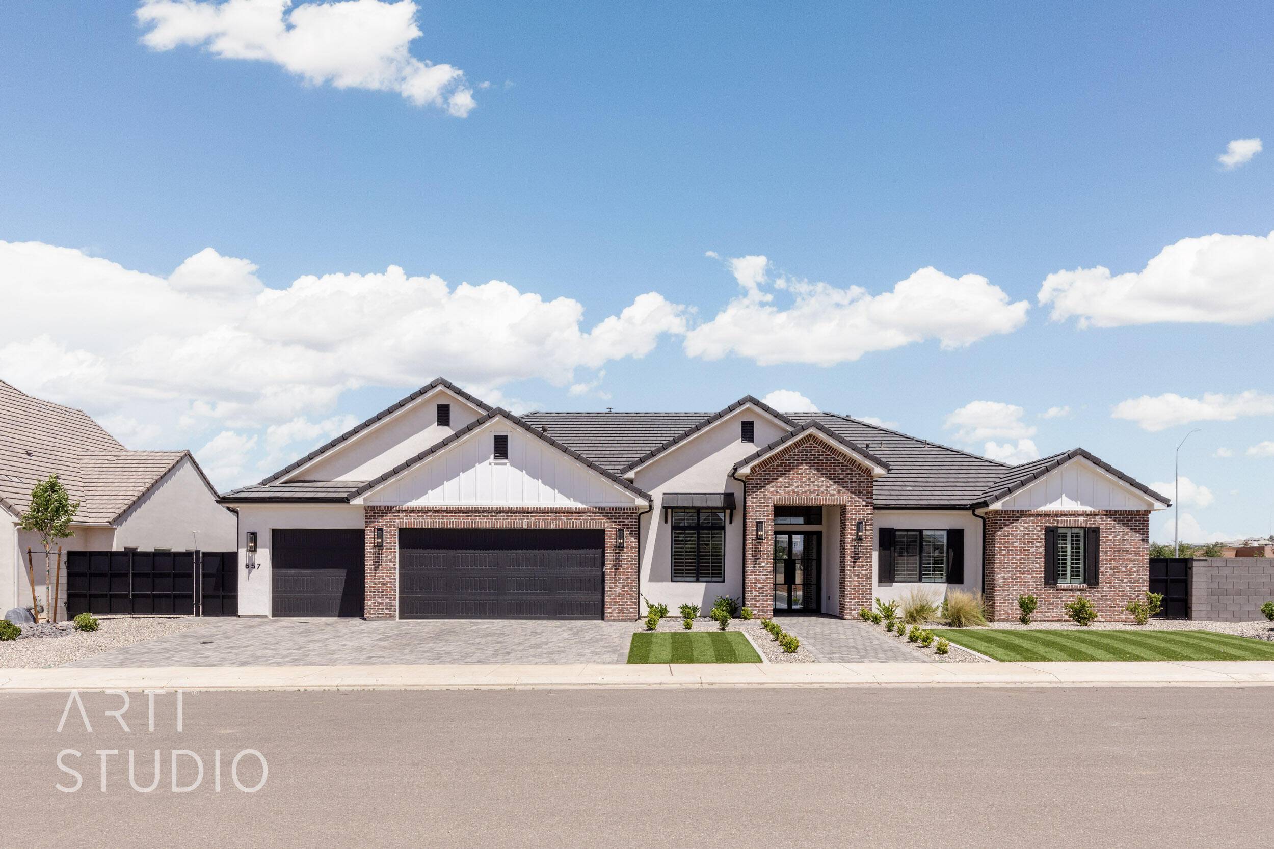 Washington, UT 84780,657 E Royal Ridge DR