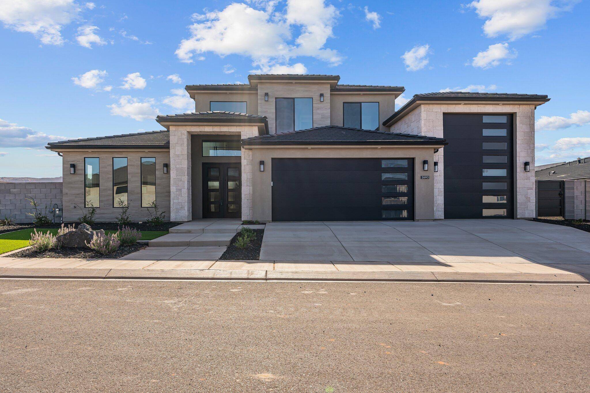 Santa Clara, UT 84765,2690 ADMIRAL LOOP EAST