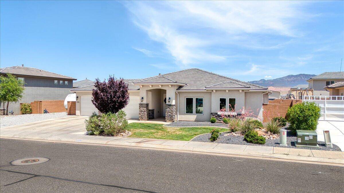 St George, UT 84790,3325 E LIVIA DR