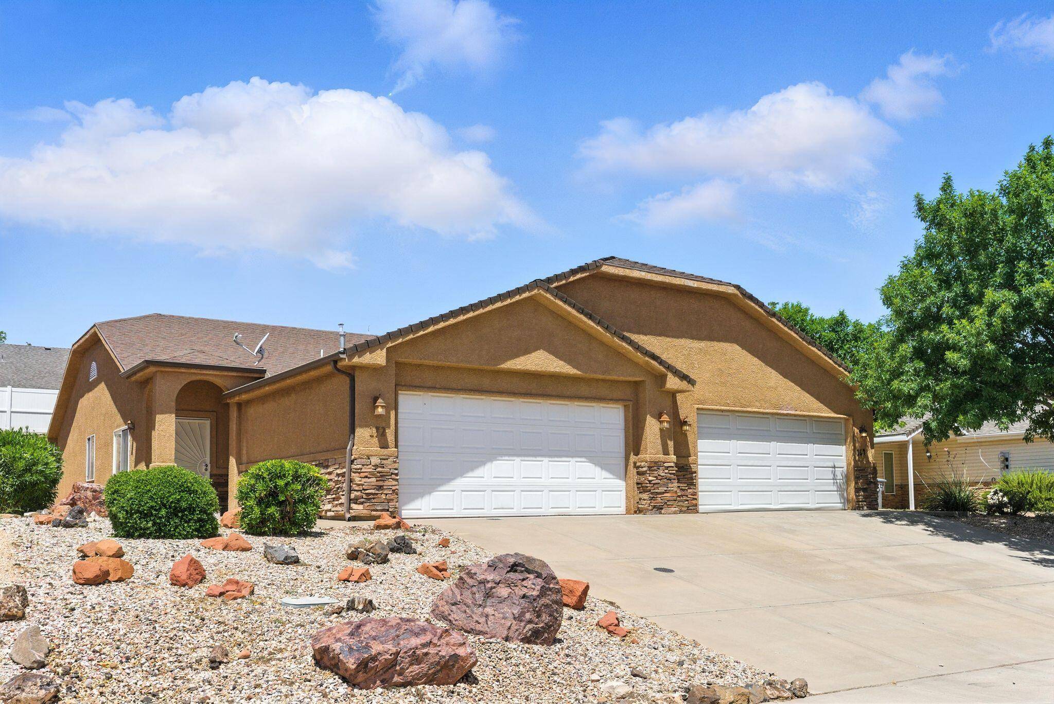 Hurricane, UT 84737,172 S 1930 W