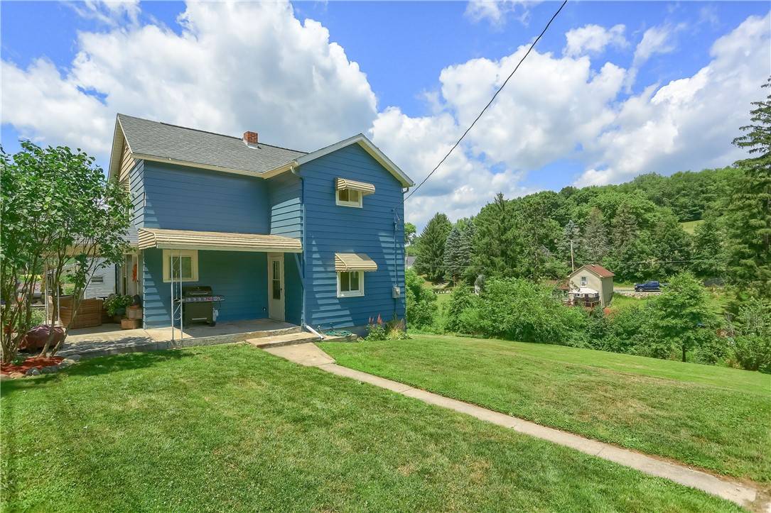 Ellwood City - Bea, PA 16117,940 East Street