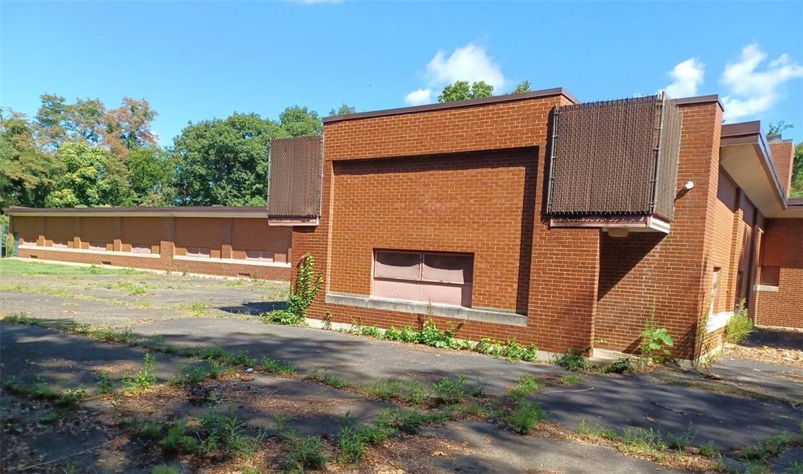 Penn Hills, PA 15147,200 Penn School