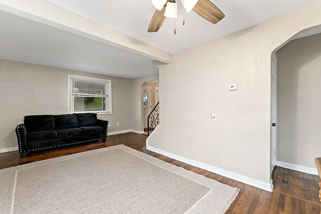 West Mifflin, PA 15122,3313 Virginia Ave