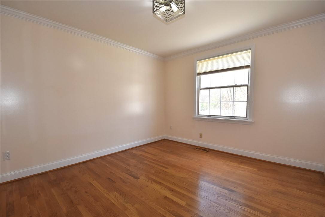 Bethel Park, PA 15102,6374 Mitch Haven Dr