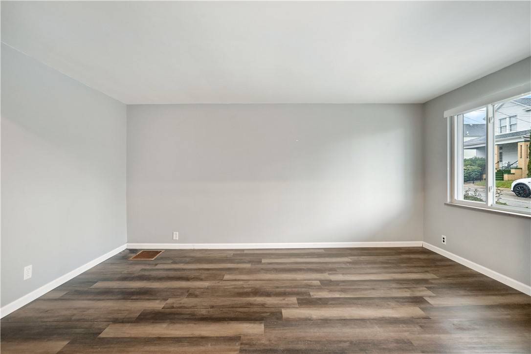 Scott Twp - Sal, PA 15106,515 Bluff St
