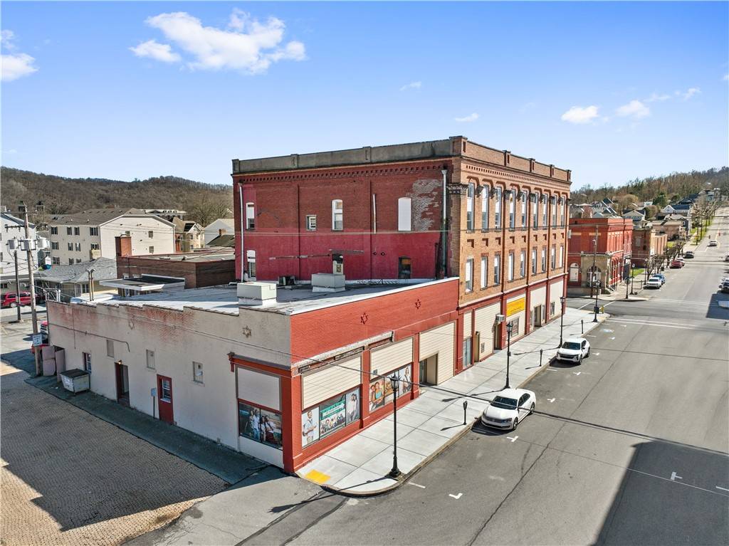 California, PA 15419,128 WOOD STREET
