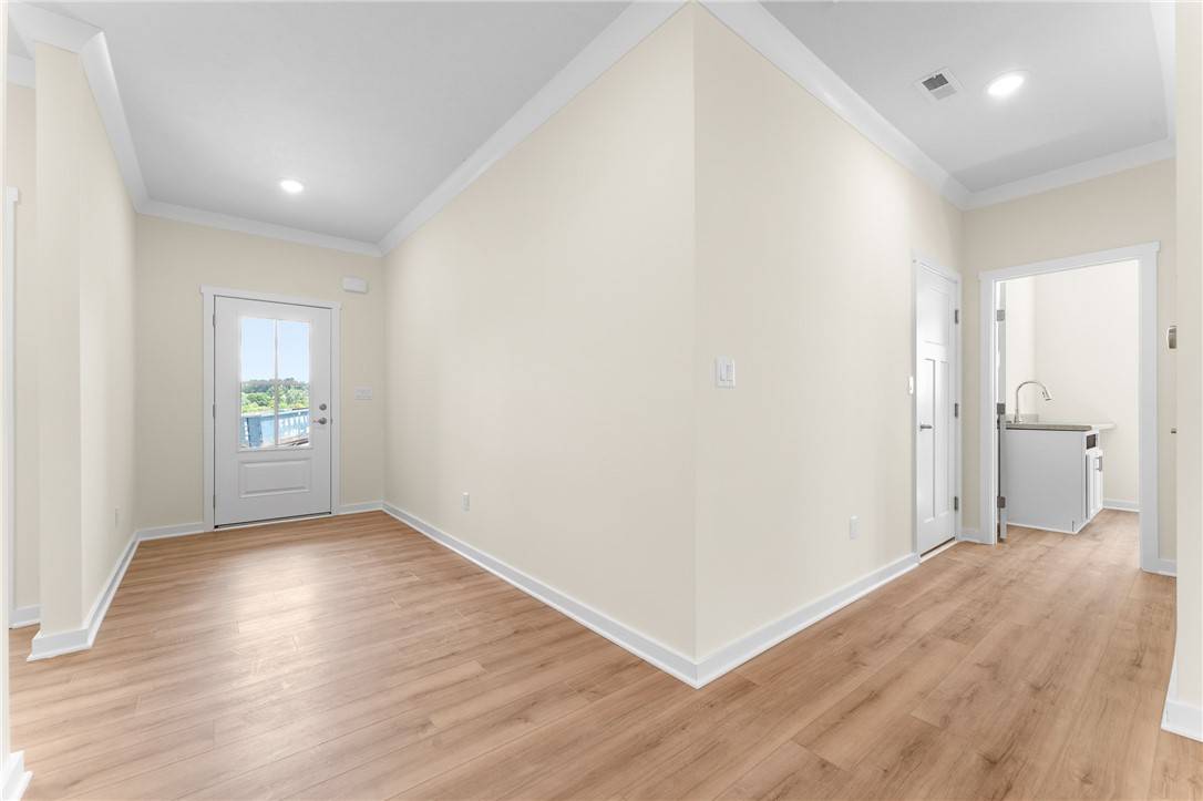 Robinson Twp - Nwa, PA 15136,208 Lola Ct
