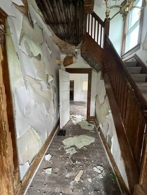 Farrell, PA 16121,1107 Emerson