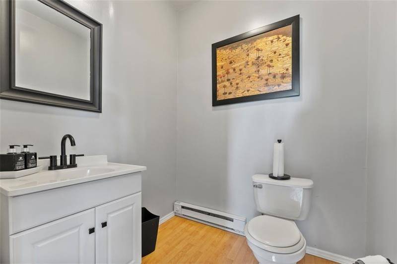 New Castle/4th, PA 16101,409 Taylor St